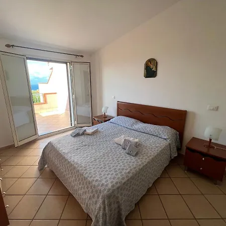 Holiday home Casa Altavilla Milicia Mandra Capreria